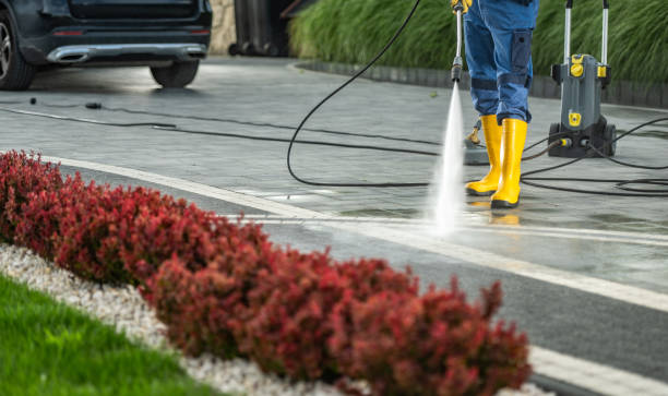 Professional Pressure Washing Services in Earlham, IA